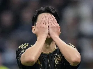 손흥민 망했습니다, EPL 득점왕한테 '패스 뿌려라' 지시…역대 최악의 감독인가 