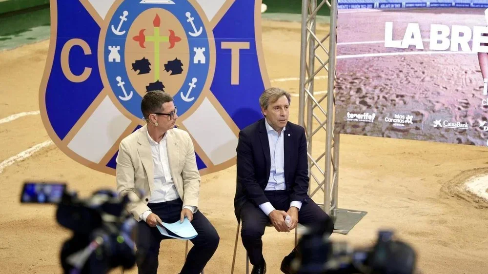 Felipe Miñambres, durante la presentación de la campaña de abonos anterior.